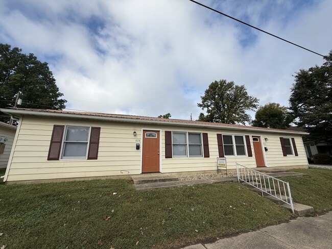 Building Photo - 828 N Washington St Rental