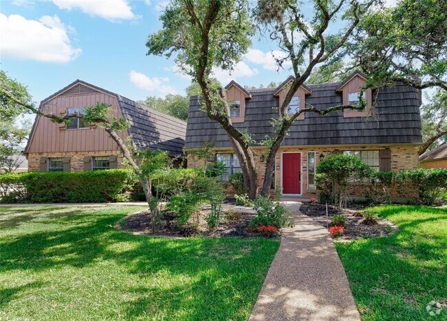 Building Photo - 9006 Balcones Club Dr Rental