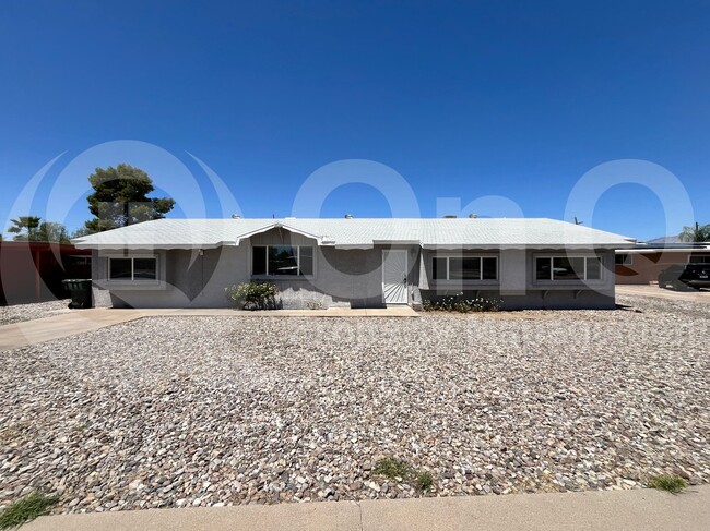 Photo - 826 S Sarnoff Dr House