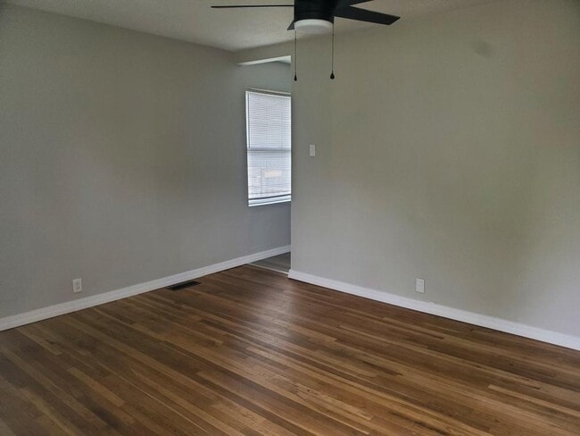 Photo - 2219 Pershing St