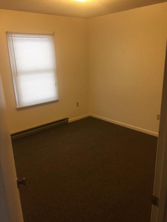 Building Photo - 82 Iron Mountain Dr