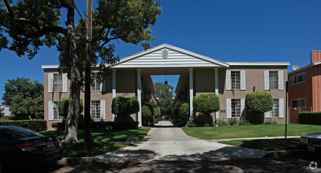 Building Photo - 1019 Ruberta Ave Rental