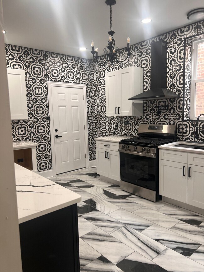 Photo - 5422 W Jackson Blvd Unit 2