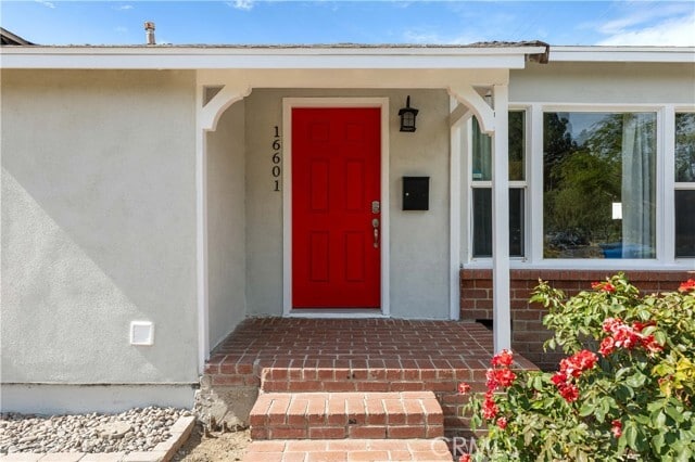 Building Photo - 16601 Valerio St