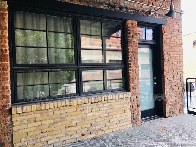 Photo - 346 Pierpont Ave Unit W112