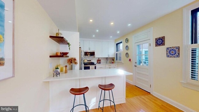 Photo - 1858 California St NW Unidad 40