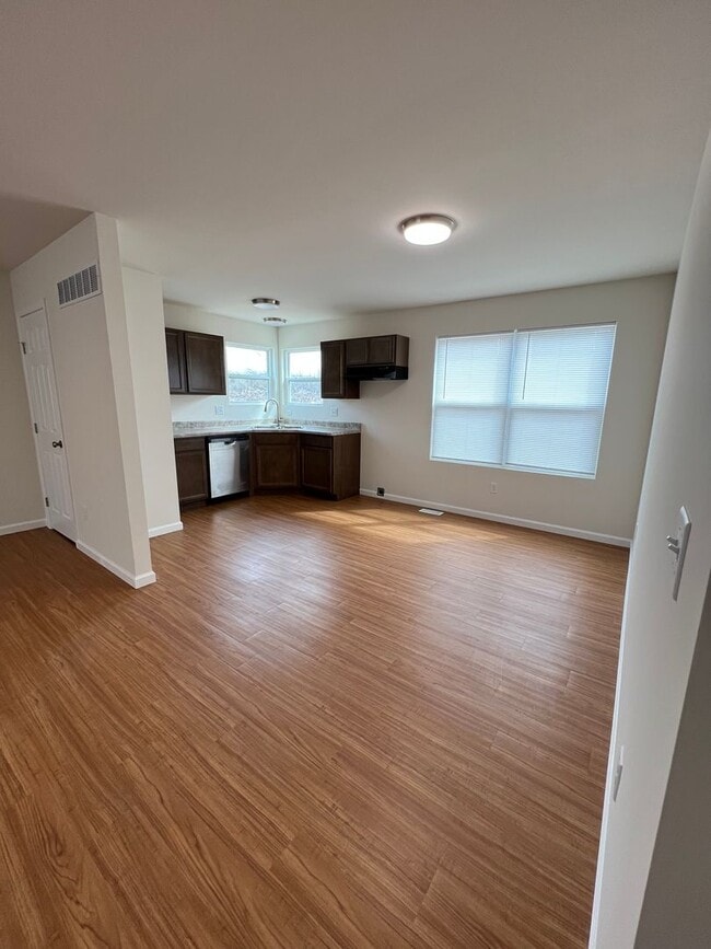 Photo - BRAND-NEW 4-beds/2-baths house near I-44