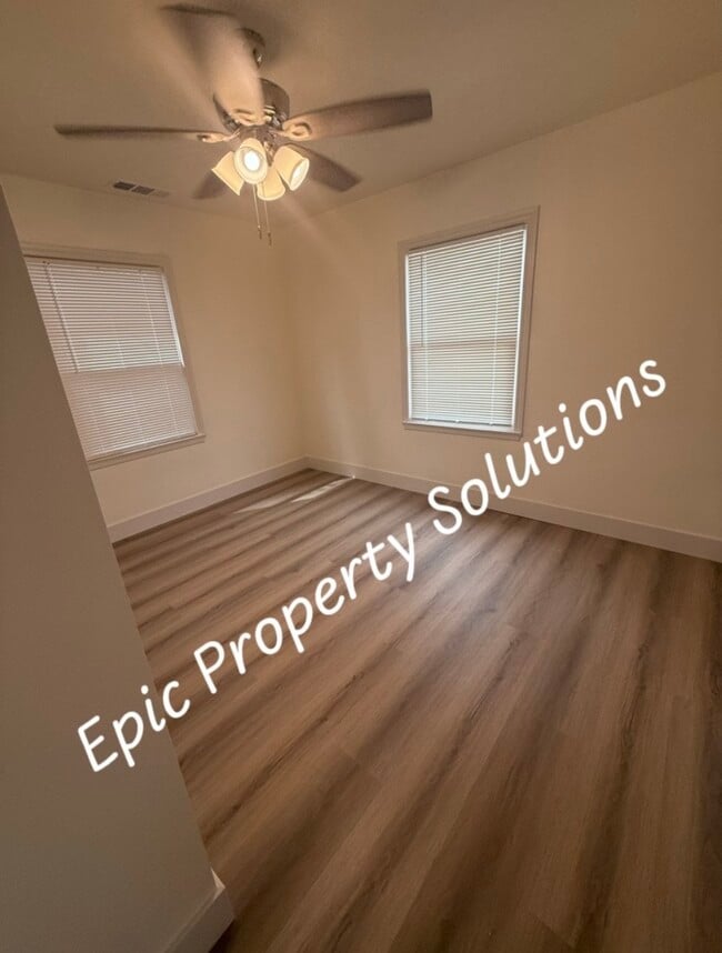 Photo - 319 E Dayton Ave