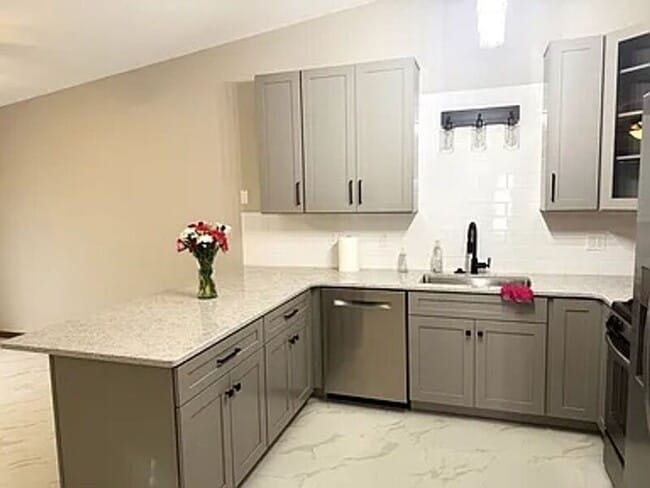 Photo - 7431 Rosewood Ln N