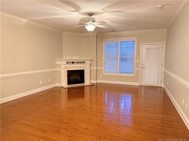 Photo - 210 Fountainhead Ln