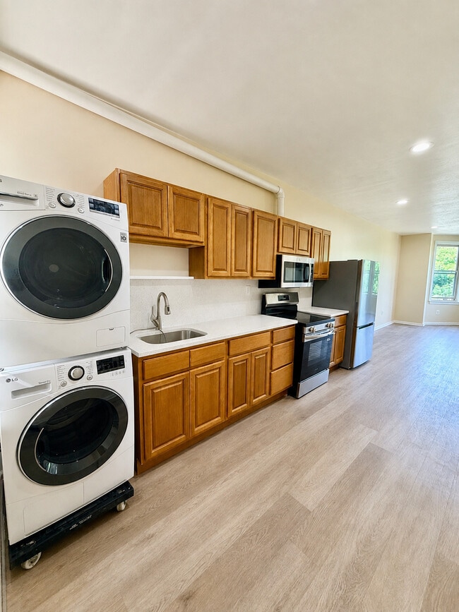 Photo - 2213 N 33rd St Unit 2