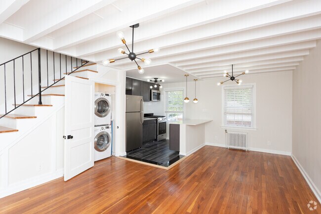 Unit 4C 660 SF Living Space - Beech Spring Village