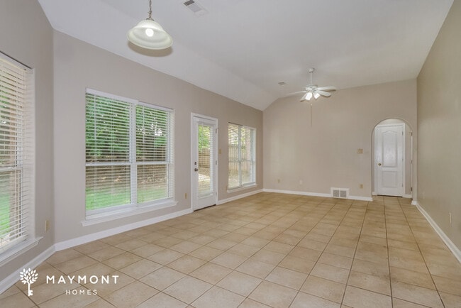 Photo - 20 Lakewood Cove