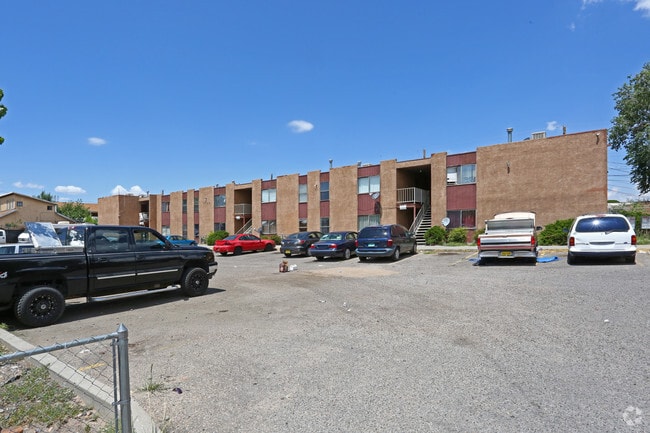 Photo - Vail Manor Apartments