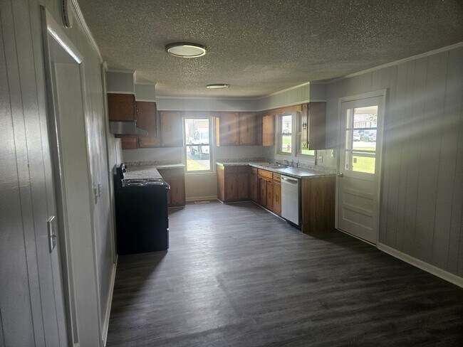 Photo - 309 Bratton Ave