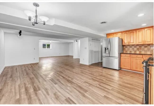 Large Eat-In Kitchen - 21 Newton Ln Unit Lower Level