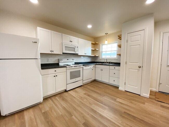 Photo - 1030 Tener St