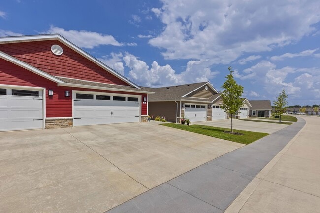 Photo - Redwood Miamisburg