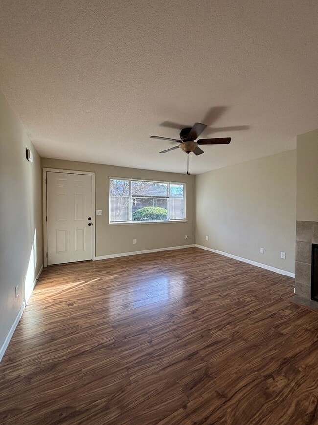 Photo - Located in a Desirable Area in Wilsonville 2 Bedroom Unit in a 4 Plex
