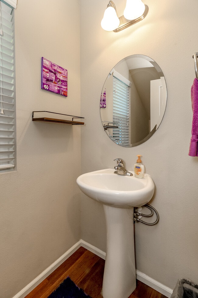Photo - 3947 Jett Ln NE