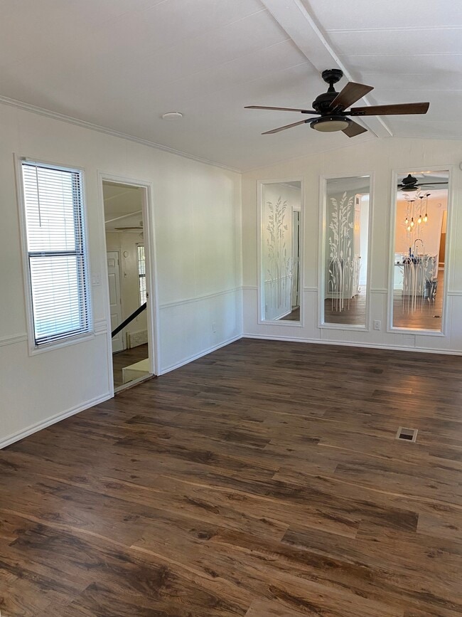 Photo - 114 Heathcliff Rd