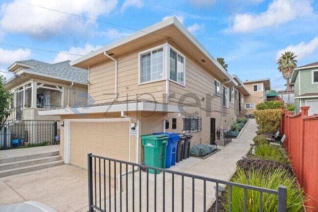 Photo - 2033 High St