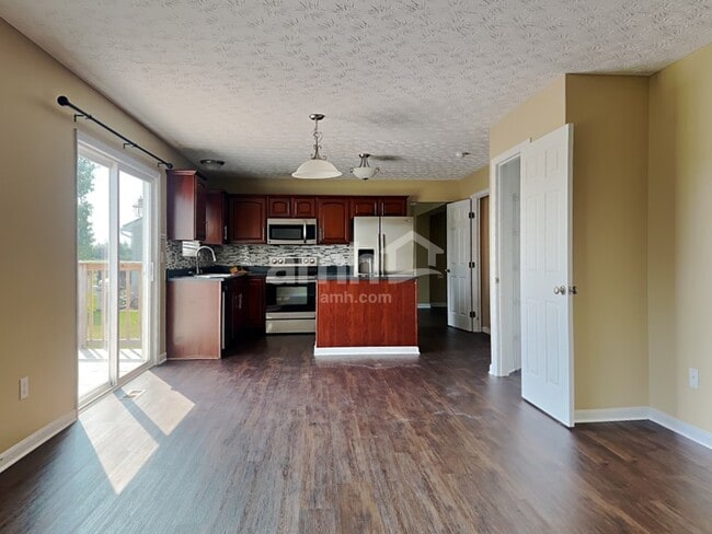 Photo - 1745 Hunters Ridge Dr