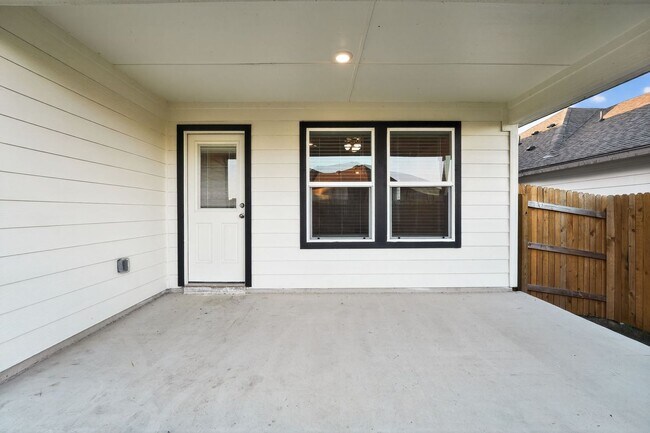 Photo - FOR LEASE – BRAND NEW 3 BED HOME IN JARREL...