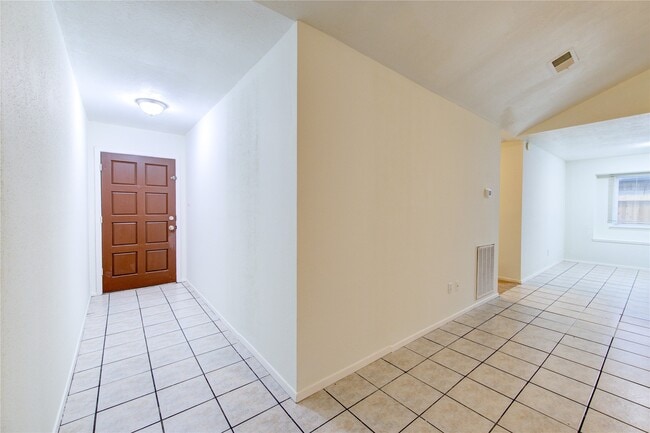 Photo - 2215 Squire Dobbins Dr