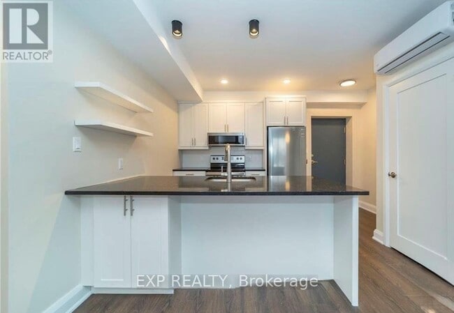 Photo - 33 Maple Grove Rd