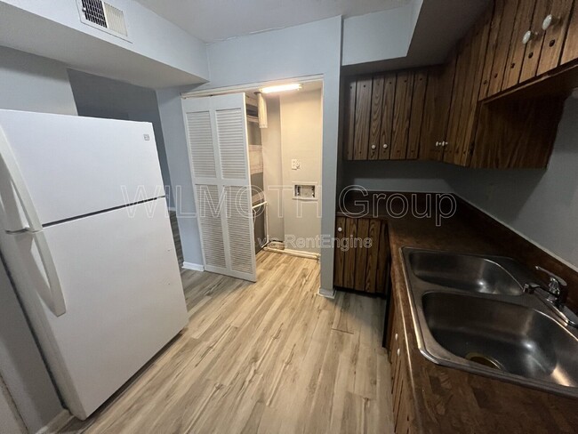 Photo - 1320 Millerwood Dr Unit 3