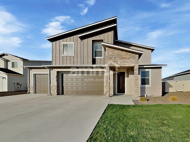 Building Photo - 9516 Aviara St