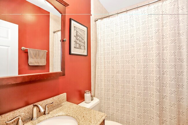 Photo - 1645 N Bell Ave Unit 1