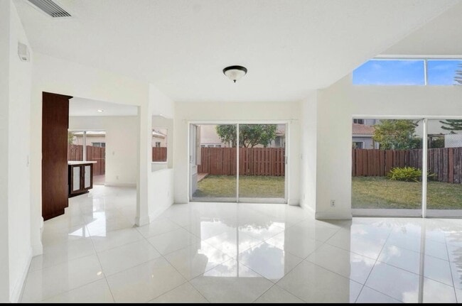 Photo - 11208 Rhapsody Rd