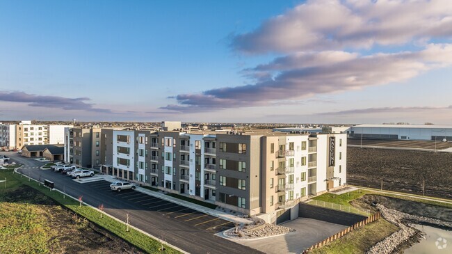 Building Photo - The Ascent at Maplewood Rental