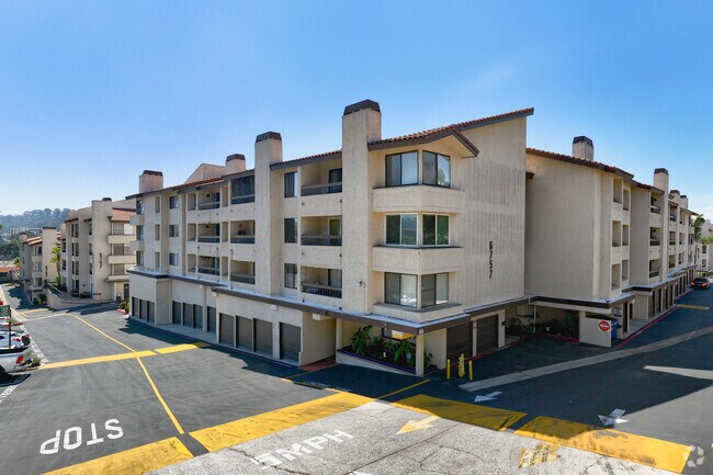 6747-6757 Friars Rd - Mission Greens