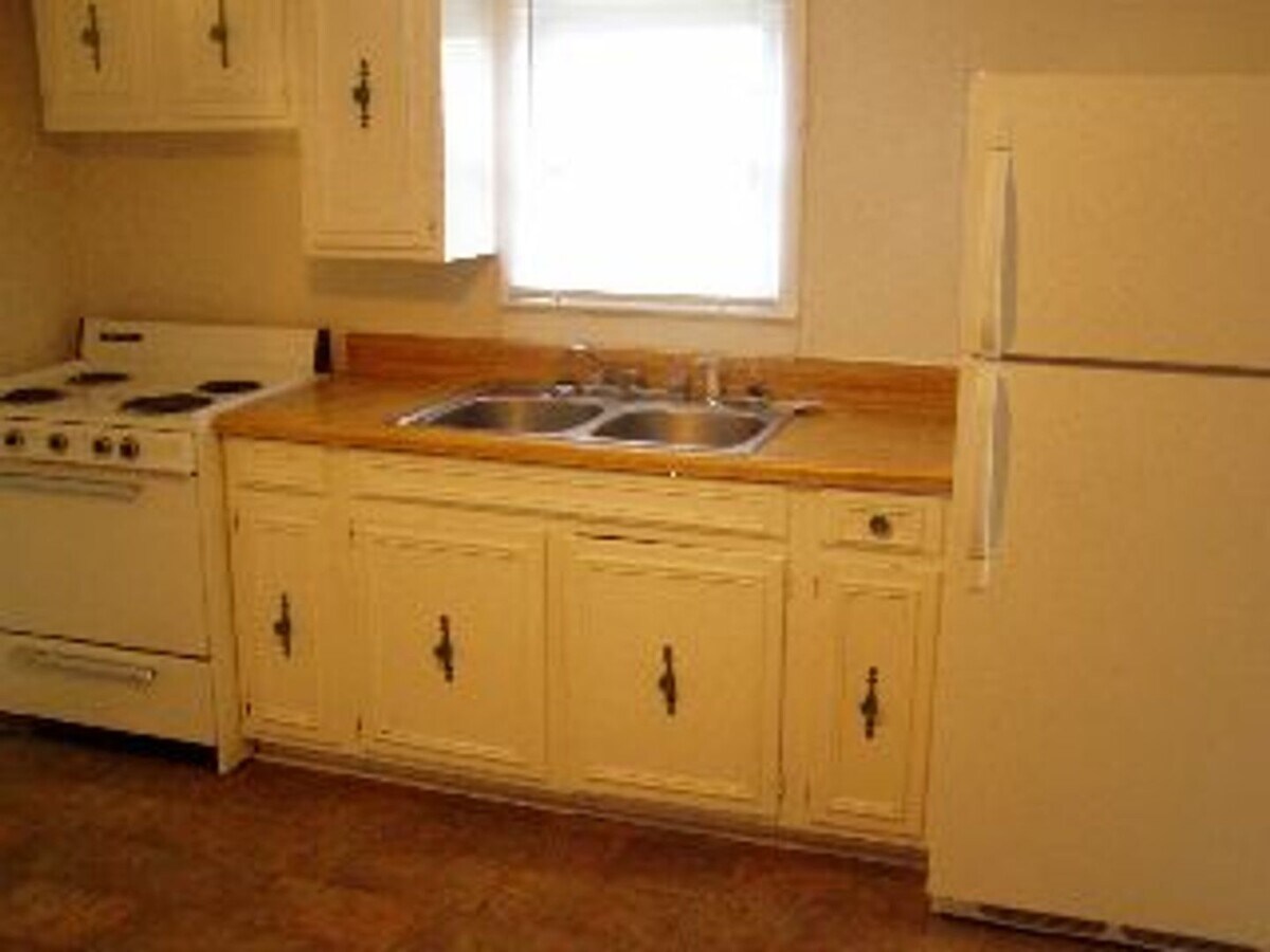Photo - 2 Story House Under $800