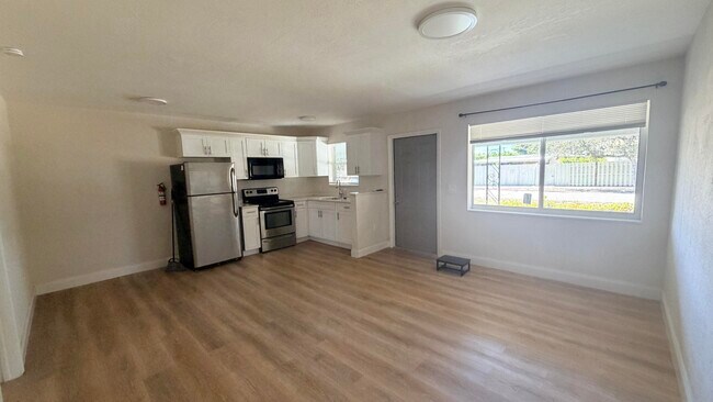Photo - 800 Moffett St Unit 3