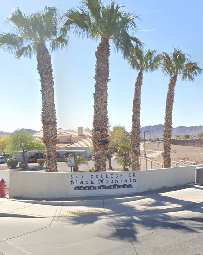 Building Photo - Charming 2-Bedroom, 1-Bath Condo