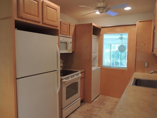 Photo - 2381 Papaya Dr