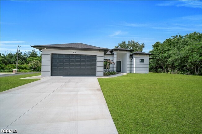 Photo - 506 W 5th St