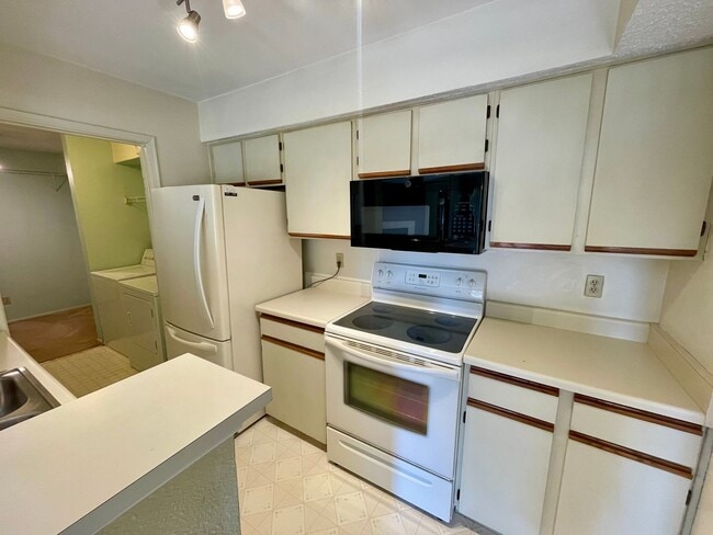 Photo - Expansive One Bedroom in Winding Hollow!