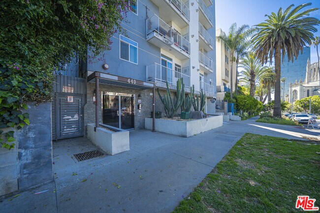 440 S Occidental Blvd Unidad 204