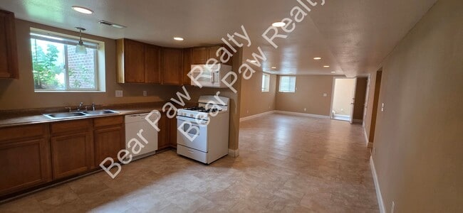 Photo - 130 Williams St Unit Apt C