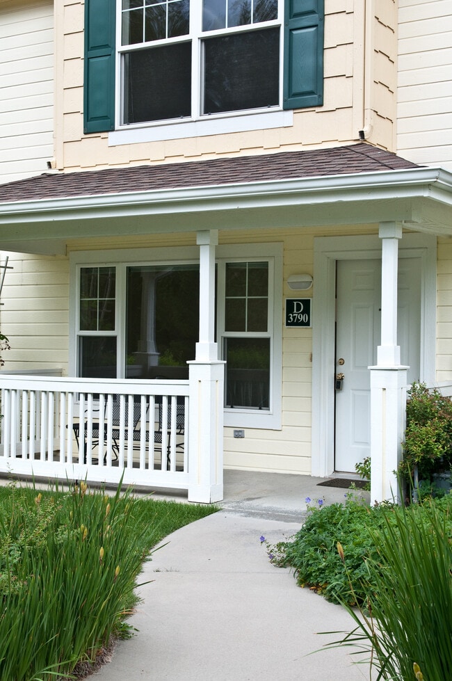 Front - 3790 Colorado Ave