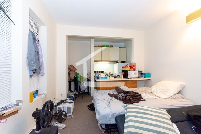 Photo - KENMORE - 3 Bedroom Apt - 9/1/2026