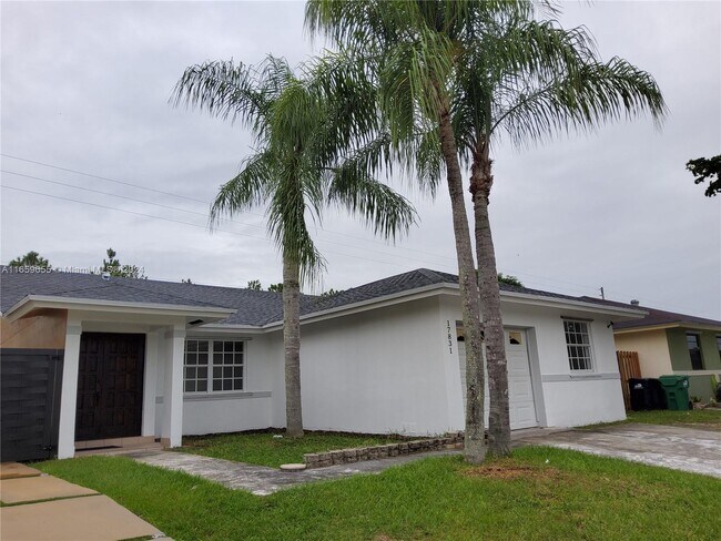 Photo - 17831 SW 134th Ct Casa