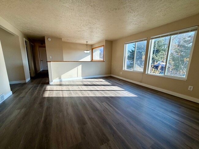 Photo - 2333 Cliff Swallow Dr