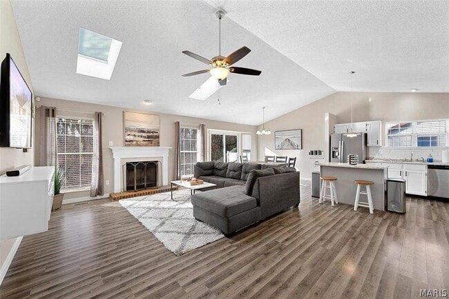 Photo - 202 Oxford Ave