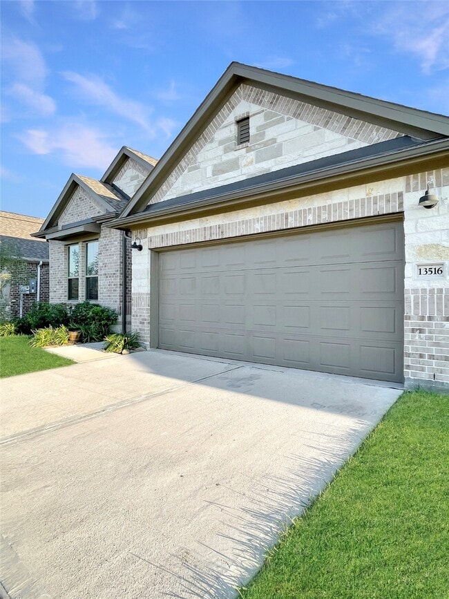 Building Photo - 13516 Bonita Is Wy